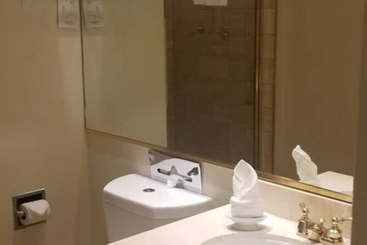 Room 7 of 20